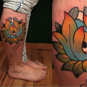 Lotus tattoo by Imrich Kovacs #ImrichKovacs #traditional #lotus #flower