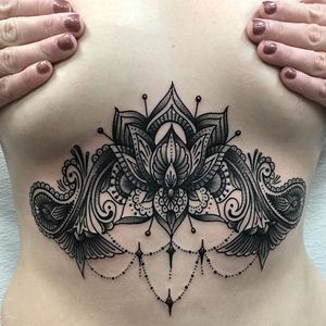 Blackwork under boob tattoo by Nikki Snyder. #underboob #decorative #blackwork #dotwork #linework #NikkiSnyder