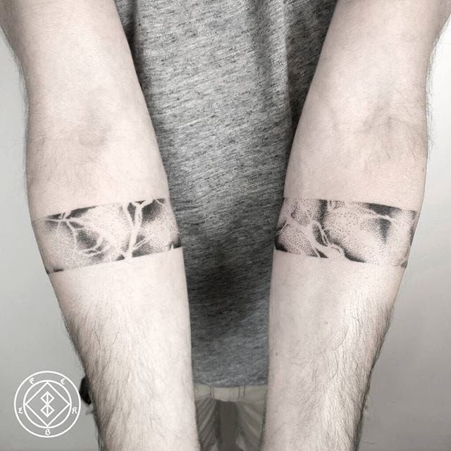250 Lightning Tattoos Ideas and Designs 2022  TattoosBoyGirl  Lightning  tattoo Arm tattoos for guys Tattoos for guys