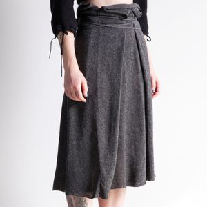 Skirt by Morph Knitwear (via IG-morphknitwear) #knitwear #knits #handknit #fashion #accessories #MorphKnitwear