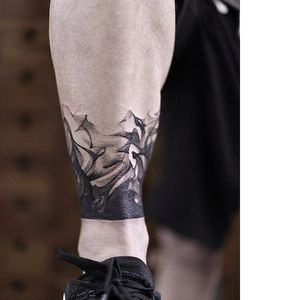 Ankle tattoo by Roman Melnikov #RomanMelnikov #blackwork #smoke #smoky #ankle
