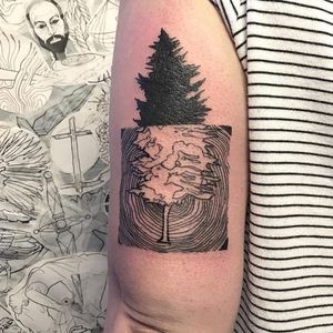 Tree tattoo by Pablo Puentes #PabloPuentes #linework #blackwork #abstract #tree