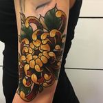 Chrysanthemum Tattoo by Daryl Watson #neotraditional #neotraditionalartist #contemporary #stylish #bold #DarylWatson