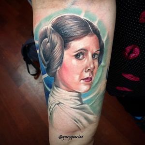 Smooth and clean Princess Leia tattoo done by Gary Parisi. #GaryParisi #starwars #theforce #painterlystyle  #princessleia