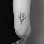 Fine line posy tattoo by Lara Maju. #LaraMaju #fineline #handpoke #germany #hamburg #posy #flower #subtle #pointillism #thyme