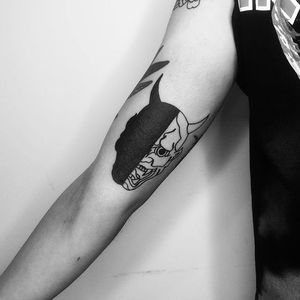 Hannya mask tattoo by Denis Simonov. #DenisSimonov #DSMT #blackwork #aesthetic #negativespace #hannya #demon #mask