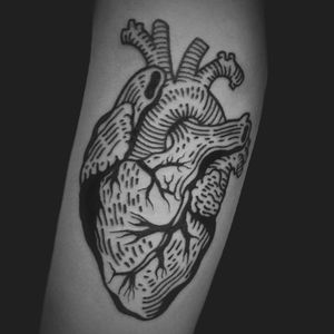 Cool black and bold tattoo by Mister Paterson #linework #black #anatomical #heart #anatomicalheart #misterpaterson #blackwork