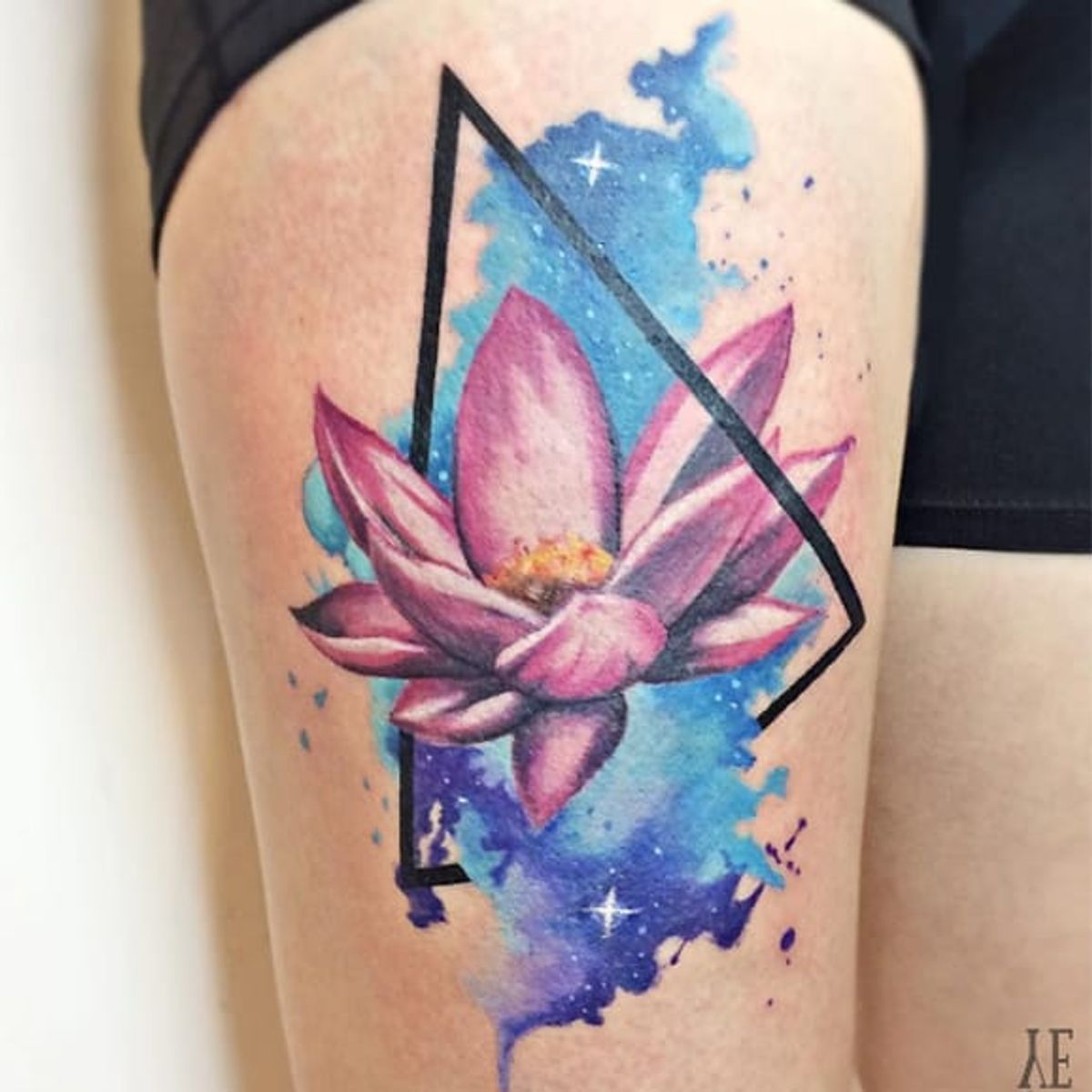 Tattoo uploaded by Paula Zeikmane • Geometry inspired water flower  #YelizÖzcan #fineline #watercolor #blackwork #geometric #triangle  #waterflower #floral • Tattoodo
