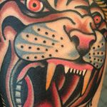 Details on tiger by Phil DeAngulo (via IG-midwestphil) #tiger #fangs #animal #color #traditional #bold #PhilDeAngulo
