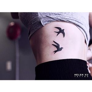 Blackwork birds by Helen Xu via Instagram @helenxu_tattoo #birds #blackwork #minimalism #waisttattoo #HelenXu
