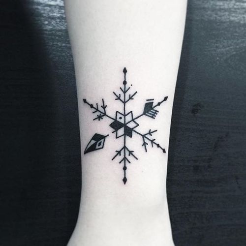 Snowflake tattoo by Greem. #southkorean #blackwork #edged #geometric #Greem #snowflake