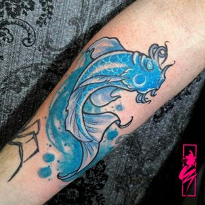 Carpa azul #Snoo #brasil #brazil #brazilianartist #tatuadoresdobrasil #colorido #colorful #watercolor #aquarela #carpa #fish #peixe
