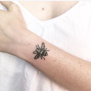 Bumblebee Tattoo by Kate Holley #bumblebee #bumblebeetattoo #handpoked #handpokedtattoo #handpoke #handpoketattoo #handpoketattoos #handpokeartist #KateHolley