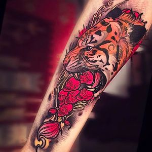 Growling Tiger and Skulls Tattoo by Brando Chiesa @BrandoChiesa #BrandoChiesa #Italy #Neotraditional #Beast #animaltattoo #Tiger #Skulls
