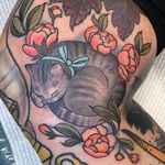 Cat Tattoo by Hannah Flowers #cat #cattattoo #neotraditional #neotraditionaltattoo #neotraditionaltattoos #neotraditionalartist #HannahFlowers