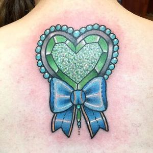 Green heart gem and bow tattoo by Caroline Derwent. #gem #heart #sparkly #bow #traditional #CarolineDerwent