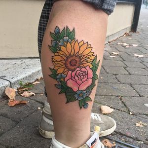Rose and sunflower tattoo by Avalon Rose #AvalonRose #rose #sunflower #neotrad