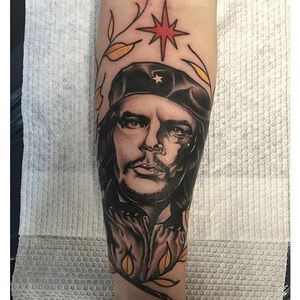 The face of anarchy tattoo by Sulhong #CheGuevara #Anarchist #portrait #portraittattoo #realistic #Sulhong