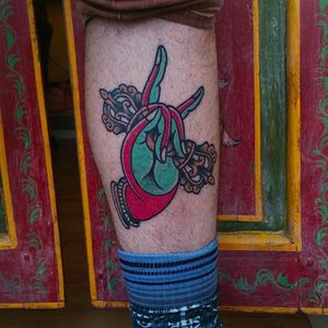 Awesome looking colored hand tattoo by Or Kantor #orkantor #handtattoo