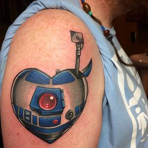 R2D2 heart tattoo by Chris Sparks. #heart #popculture #ChrisSparks #StarWars #R2D2