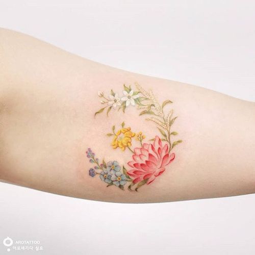 Delicate wreath via instagram tattooist_silo #wreath #flowers #floral #flora #watercolor #painterlystyle #feminine #silotattoo