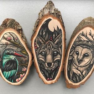 Woodland creatures by Kirsten Roodbergen (via IG-inkspired) #woodslices #woodenhands #tattooinspired #flashart #artshare #fineartist #KirstenRoodbergen