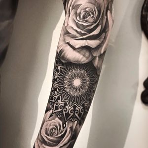 Realism and Ornamental by Andy Blanco #AndyBlanco #blackandgrey #realism #realistic #hyperrealism #roses #flower #floral #mandala #pattern #linework #dotwork #geometric #sacredgeometry #tattoooftheday