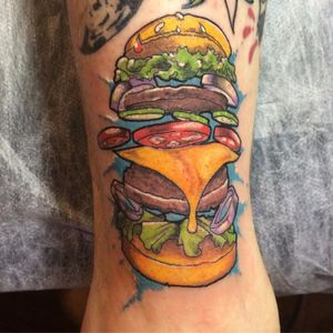 Hamburguer por Kirukato tattoo! #kirukatotattoo #Hamburguer #burger #burgerlove #hamburger #queijo #cheese #cebbola #onion