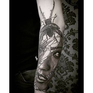 Alternative black and grey portrait tattoo by Krzystof Sawicki. #KrzystofSawicki #blackandgrey #alternativ #sketch #portrait