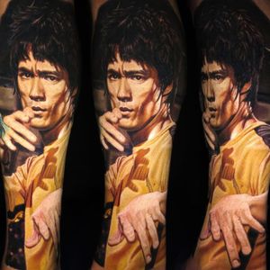 The one and only Bruce Lee by Nikko Hurtado (IG—nikkohurtado). #BruceLee #color #kungfu #NikkoHurtado #portrait