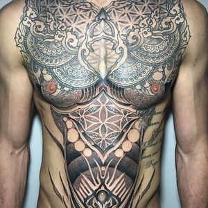 Pattern Tattoo by Raph Cemo #patternwork #blackworkpattern #geometric #geometrictattoo #blackworkgeometric #patterntattoos #patterntattoo #RaphCemo