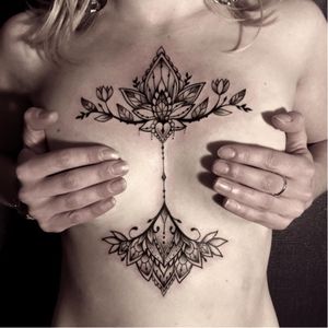 Gorgeous ornamental tattoo by Marine Ishigo #MarineIshigo #ornamental #sternum #linework #dotwork #blackwork #fineline