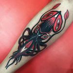 Squid Tattoo by Alejandro Lopez #squid #squidtattoo #neotraditionalsquid #neotraditional #neotraditionaltattoo #neotraditionaltattoos #neotraditonalartist #AlejandroLopez