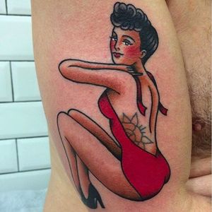 Pinup Girl Tattoo by La Dolores @LaDoloresTattoo #Ladolorestattoo #Traditional #Black #Red #Girl #Lady #Vintage #Madrid #Spain