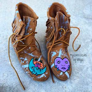 Crying Moon and Heart Hand-painted Moccasin Shoes by Guz @LilGuz #LilGuz #Handpainted #Tattooed #Shoes #Tattooedshoes #Handpaintedshoes #Art #TattooArt #Moccasins #GuzMoccasins #artshare
