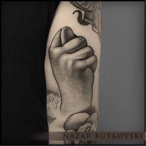 Witty tattoo by Nazar Butkovski #NazarButkovski #engraving #blackwork #science #dotwork #hand