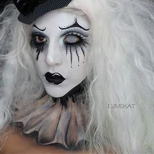 Harlequin Girl by Kat (via IG-luvekat) #mua #makeupartist #halloween #spooky #halloween #KatMUA #harlequin