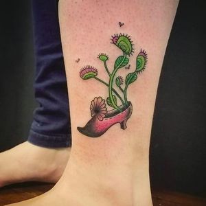 Venus flytrap by Anastasia Mandel (via IG -- anastasia.tattooer) #anastasiamandel #shoe #venusflytrap