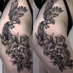Beautiful tattoo by Parvick Faramarz #ParvickFaramarz #dotwork #blackwork #bird #flowers