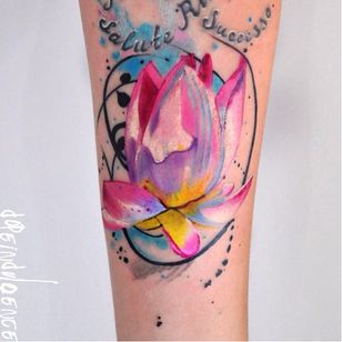 Tatuaje de loto de acuarela de Aleksandra Katsan #AleksandraKatsan #watercolor #watercolor #flower #lotus