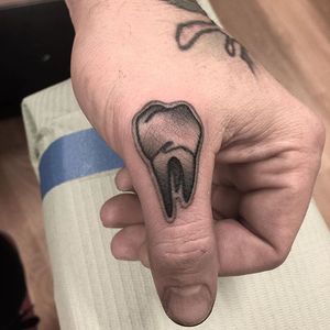 Tooth Tattoo by Shawnt666 #Tooth #ToothTattoos #ToothTattoo #Teeth #TeethTattoos #TeethTattoo #ShawnTriple6 #Shawn666
