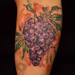 Bunch of grapes by Nancy Tattooer. #watercolor #NancyTattooer #grapes #fruit #splatter