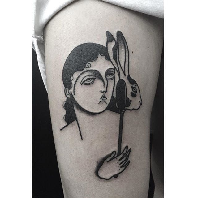 Tatuaje Blackwork de Fidjit Lavelle.  #Fidjit #FidjitLavelle #blackwork #retrato #mujer #mask