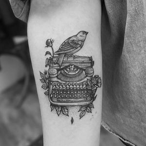 Dotwork Typewriter Tattoo by TomTom Tattoos #dotwork #blackwork #typewriter #TomTomTattoos