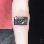 Camera by Sven Rayen #SvenRayen #blackandgrey #leica #camera #realism #tattoooftheday