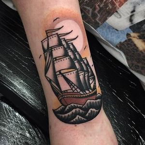 Beautiful work on this traditional ship Tattoo by Aaron Breeze #AaronBreeze #neotraditional #traditional #LifeAndDeathTattoo #blackworker #ship #sailor #maritime