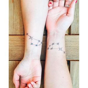 Matching constellation tattoos via Instagram @perfectlypeeps #constellation #constellationtattoo #stars #dotwork #blackwork #linework #minimalism