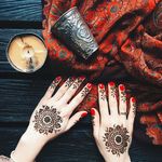 Henna tattoo design / Source: Instagram @alya_henna #hennatattoo #henna #temporarytattoo #hennadesign