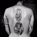 Tattoos por Sang AEO! #SANGAEO #tatuadoresbrasileiros #tatuadoresdobrasil #tattoobr #Recife #blackwork #blackworkers #caveiras #skull cranio #caveira #ampulheta #hourglass