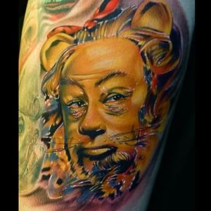 A very pampered looking Cowardly Lion by Mike DeMasi (IG-mikedemasi_aj). #color #CowardlyLion #MikeDeMasi #portraiture #WizardofOz